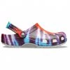 Crocs - Classic Tie Dye Graphic Clog - Sandales